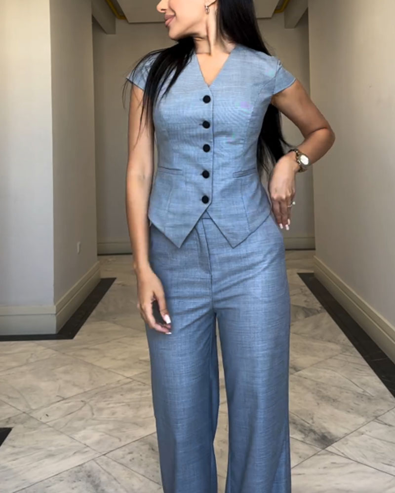 Isolia - Top and Pants Set with V-Neck