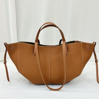 Noir Éminence Handbag
