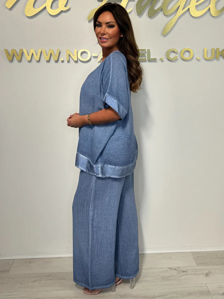Haliora - Casual and Trendy Women's Set with V-Neck