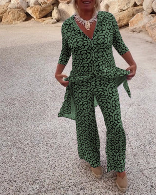Livia - Vintage Printed Set with Lapels and Buttons