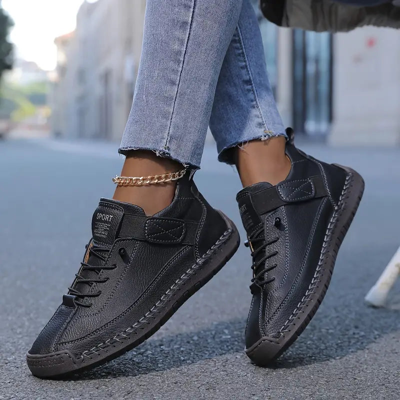 Chrysoline - Cozy and Supportive Sneakers