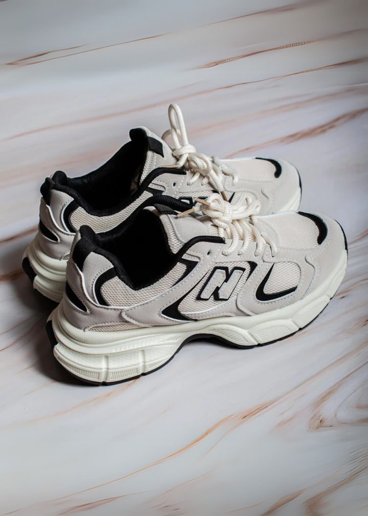 Eglantine - Stylish Women's Sneakers